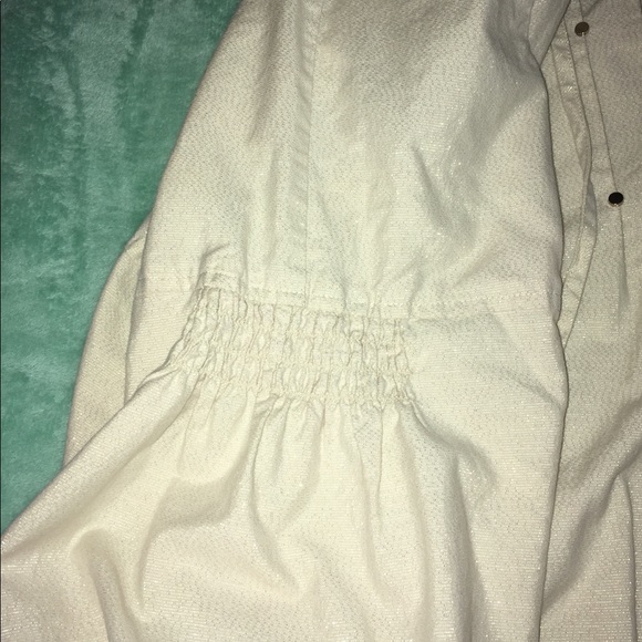 Long sleeved tunic like top. - Picture 3 of 5